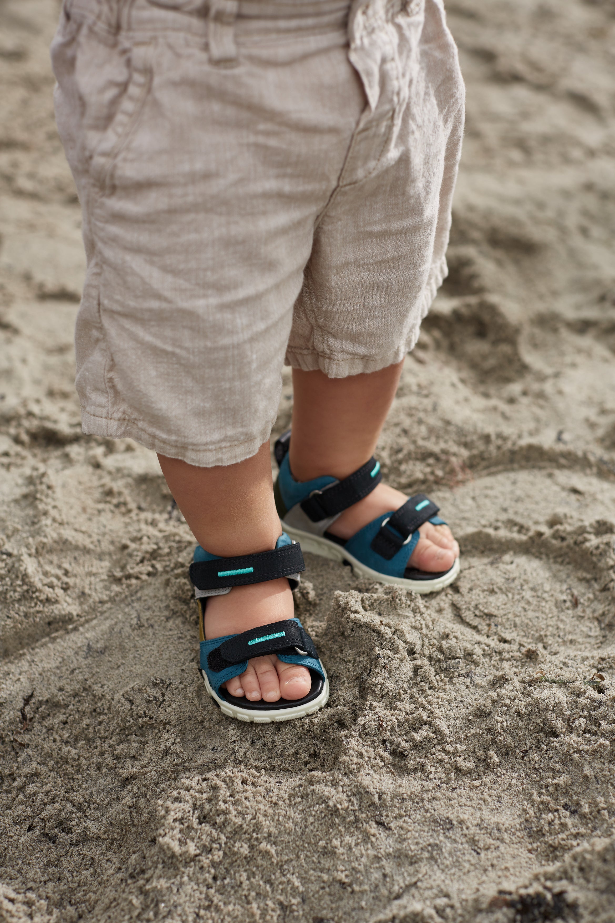 Ecco on sale junior sandals